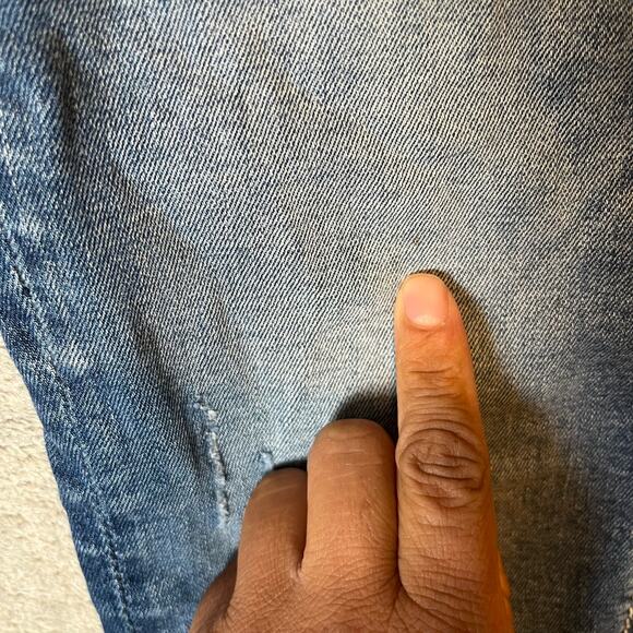 Miss Me Sz 27 Mid Rise Cropped Distressed Blue Jeans Women's - Picture 6 of 6